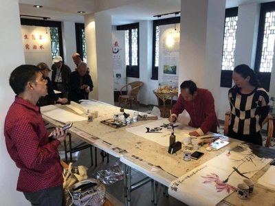 以詩會友 以畫交友--閘弄口街道舉辦書畫交流活動